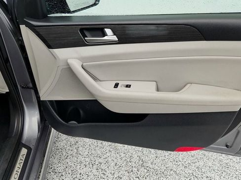 Used 2018 Hyundai Sonata Limited image 25