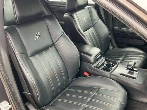 Used 2014 Chrysler 300 S AWD/4WD image 15