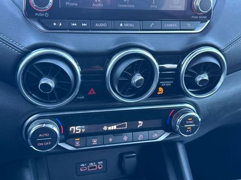 Used 2021 Nissan Sentra SV image 11