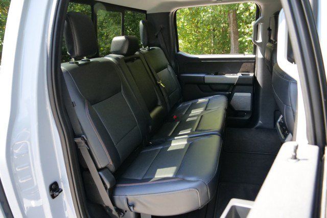 Used 2024 Ford F350 Lariat w/ Lariat Ultimate Package AWD/4WD image 50