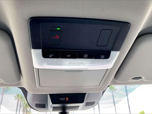 Used 2021 Nissan Rogue SV FWD image 33