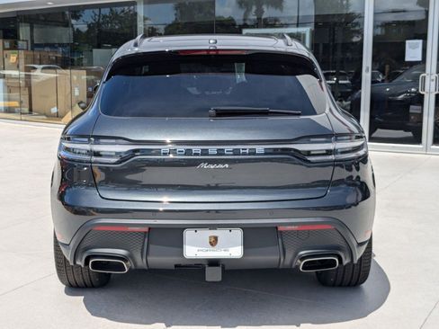 Certified 2025 Porsche Macan AWD/4WD image 10