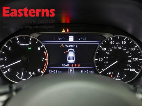 Used 2024 Nissan Altima 2.5 SV w/ SV Premium Package AWD/4WD image 18