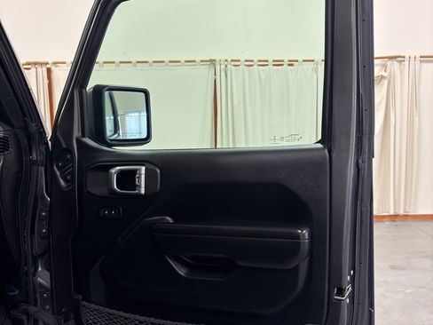 Used 2020 Jeep Wrangler Unlimited Sport w/ Technology Group image 35