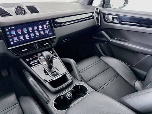 Certified 2023 Porsche Cayenne AWD/4WD image 25