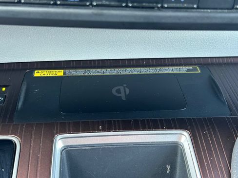 Used 2023 Toyota Sienna XLE w/ XLE Plus Package FWD image 30