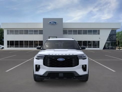 New 2026 Ford Explorer ST-Line w/ ST-Line Street Pack AWD/4WD image 6