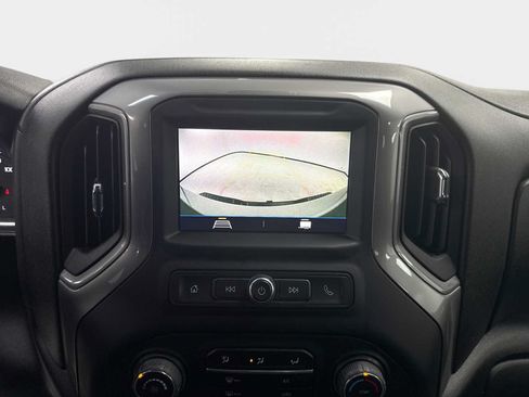 Used 2022 Chevrolet Silverado 2500 Custom w/ Custom Convenience Package AWD/4WD image 19