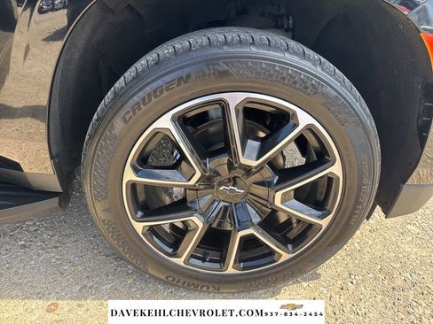 Used 2021 Chevrolet Suburban RST AWD/4WD image 44