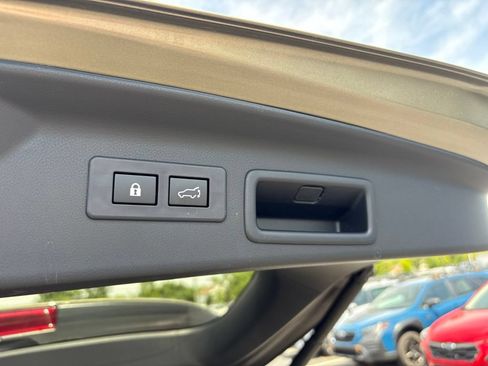 Certified 2025 Subaru Forester Premium AWD/4WD image 26