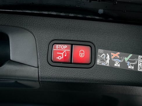 New 2026 Mercedes-Benz GLS 450 4MATIC image 19