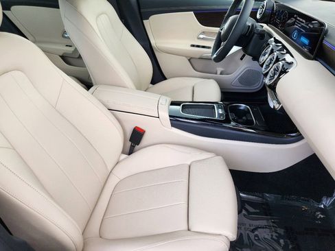 Used 2025 Mercedes-Benz CLA 250 4MATIC image 20