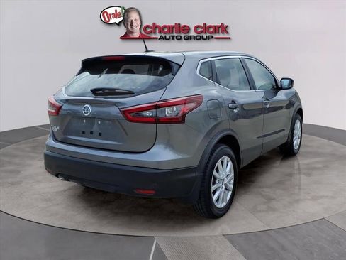 Used 2021 Nissan Rogue Sport S image 5