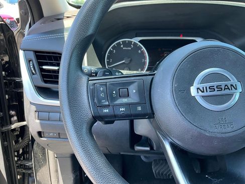 Used 2021 Nissan Rogue S AWD/4WD image 10
