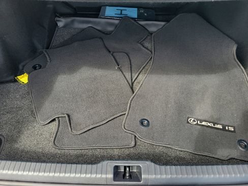 Used 2024 Lexus IS 300 w/ Comfort Package RWD image 9