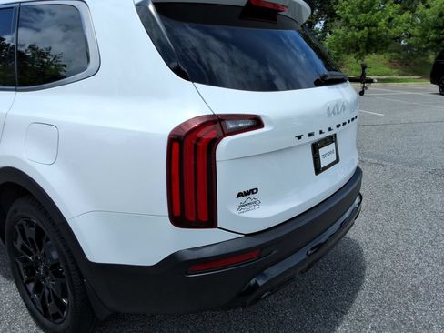 Used 2022 Kia Telluride EX w/ EX Premium Package AWD/4WD image 13