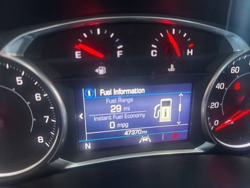 Used 2022 GMC Terrain SLE w/ Driver Convenience Package image 9