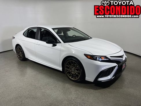 Used 2023 Toyota Camry SE w/ Protection Package (Q2) (TMS) FWD image 1