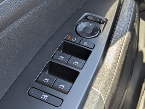 New 2026 Kia Sportage LX FWD image 26