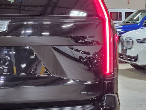 Used 2024 Cadillac Escalade Sport Platinum w/ LPO, ONYX Package image 22