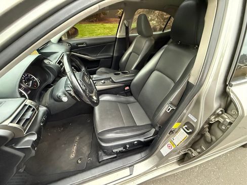 Used 2015 Lexus IS 250 w/ Navigation System Package image 8