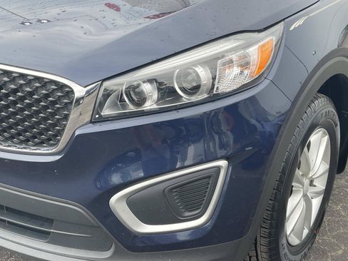 Used 2017 Kia Sorento FWD image 9