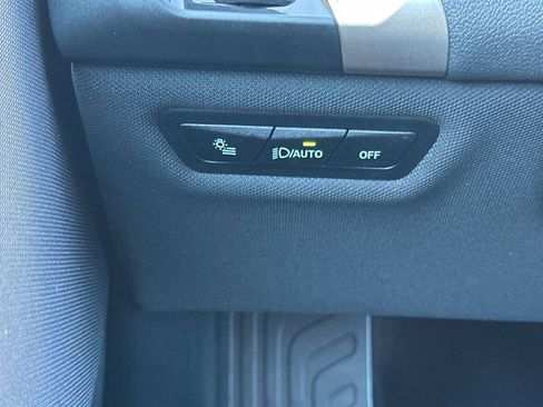 Used 2023 BMW iX xDrive50 w/ Sport Package image 31