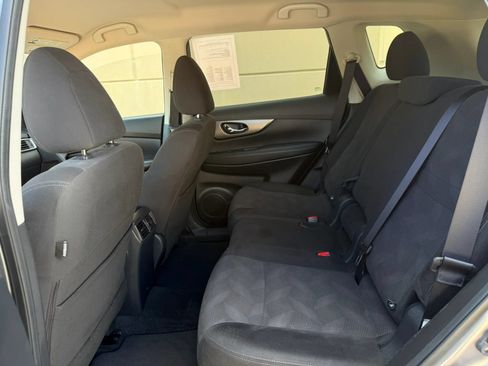 Used 2016 Nissan Rogue SV w/ SV Premium Package AWD/4WD image 18