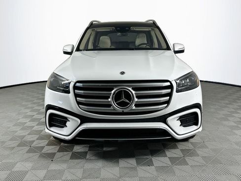 New 2026 Mercedes-Benz GLS 580 4MATIC image 2