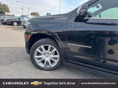 Used 2021 Chevrolet Suburban High Country w/ Premium Package 2 image 3
