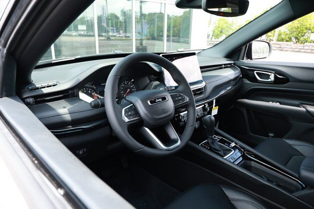 New 2026 Jeep Compass Latitude AWD/4WD image 24