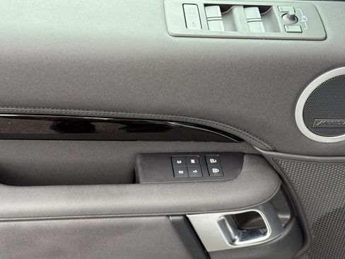 Certified 2025 Land Rover Discovery S AWD/4WD image 14