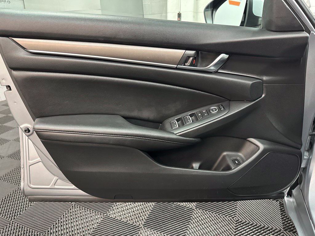 Used 2020 Honda Accord LX image 17