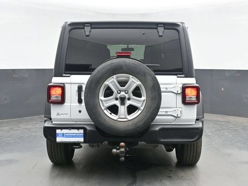 Used 2019 Jeep Wrangler Unlimited Sport S AWD/4WD image 9