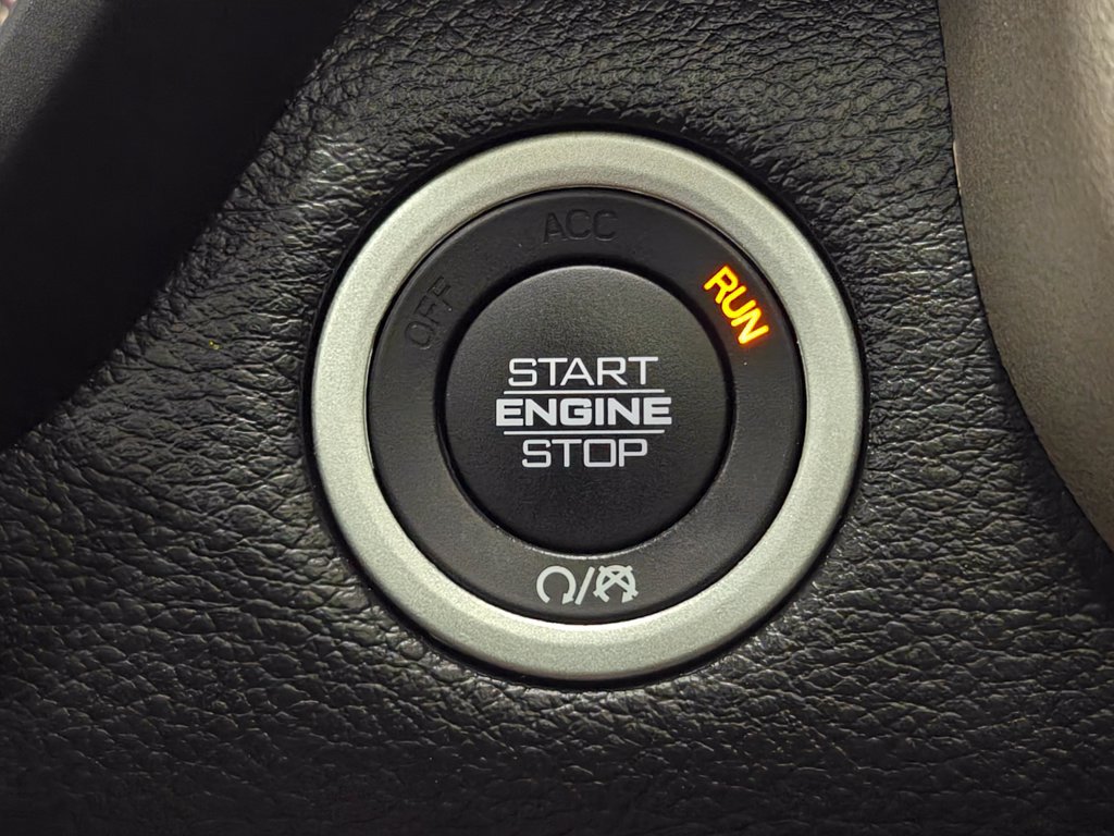Used 2021 RAM 1500 Laramie AWD/4WD image 17
