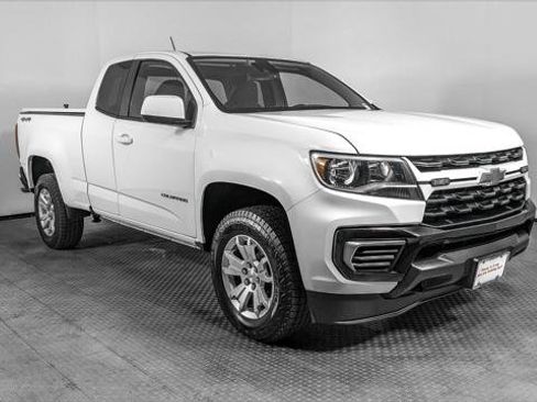 Used 2022 Chevrolet Colorado LT w/ Fleet Safety Package AWD/4WD image 11