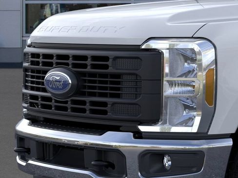 New 2026 Ford F350 XL w/ XL Chrome Package AWD/4WD image 17