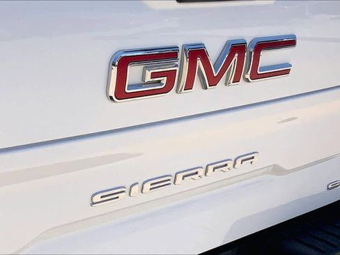 Used 2025 GMC Sierra 1500 SLT AWD/4WD image 30