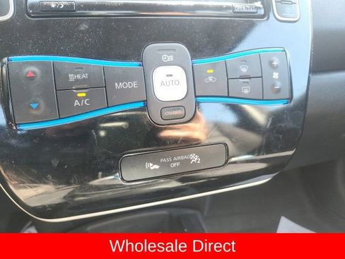 Used 2014 Nissan Leaf SV w/ LED & Quick Charge Package FWD image 12