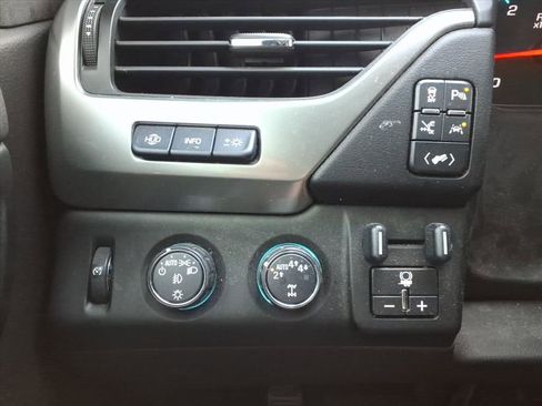 Used 2017 Chevrolet Tahoe Premier image 12