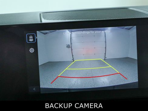 Used 2025 Hyundai Santa Fe SEL FWD image 18