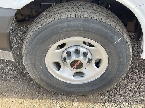 New 2025 GMC Savana 2500 Extended w/ Driver Convenience Package image 33