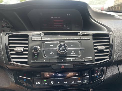 Used 2017 Honda Accord Sport image 24