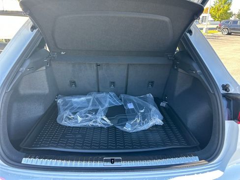 New 2025 Audi Q3 2.0T Premium image 12