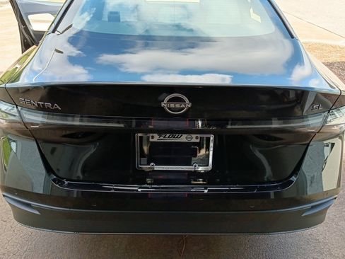 Used 2026 Nissan Sentra SL w/ Floor Mat Package FWD image 14