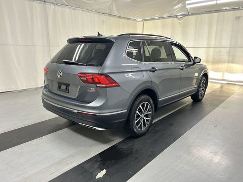 Used 2018 Volkswagen Tiguan SE w/ Panoramic Sunroof Package AWD/4WD image 2
