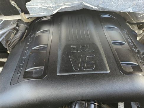 Used 2014 Ford F150 Lariat w/ Equipment Group 502A Luxury image 5