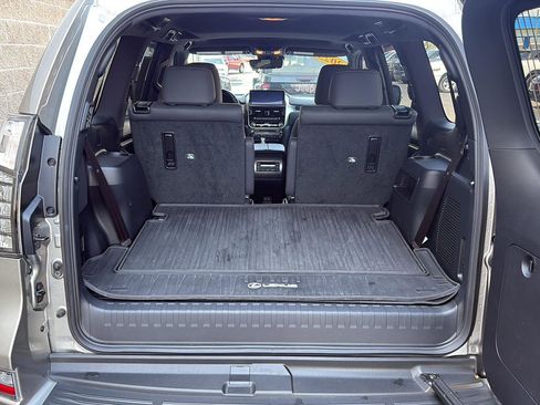 Used 2023 Lexus GX 460 Premium image 31