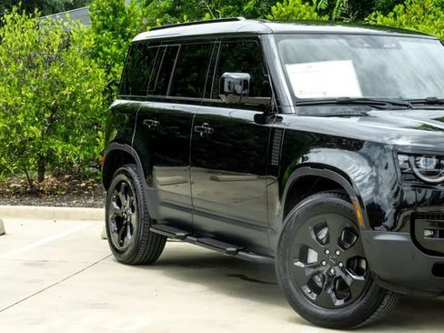 Used 2026 Land Rover Defender 110 S AWD/4WD image 8