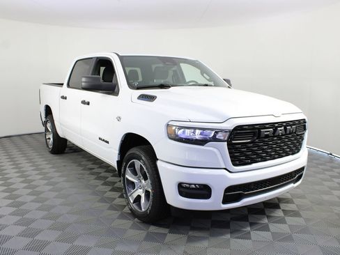New 2026 RAM 1500 Express AWD/4WD image 24